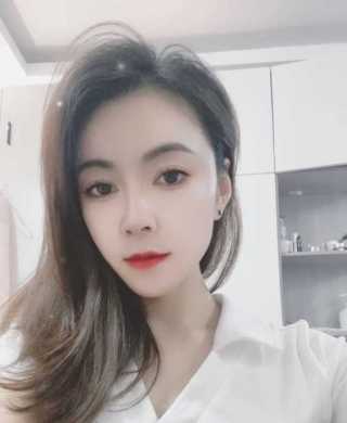 白云超有女人味小姐姐本人照片