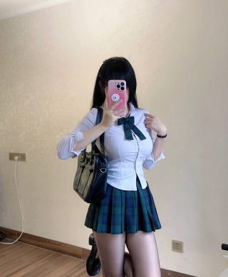 温柔 开朗 小鸟依人